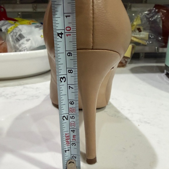 Sam Edelman Beige Pointed Toe Heels - Picture 9 of 9